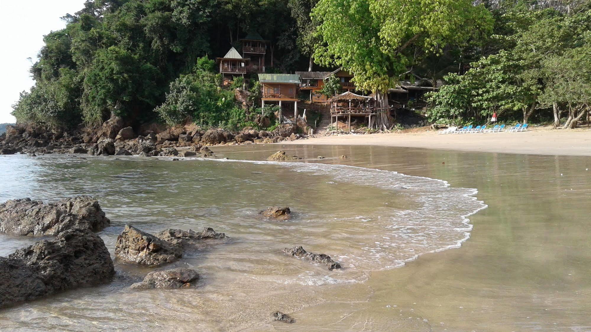 Koh Jum Aosi Beach View Bagian luar foto