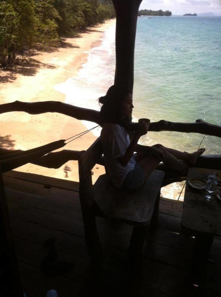 Koh Jum Aosi Beach View Bagian luar foto