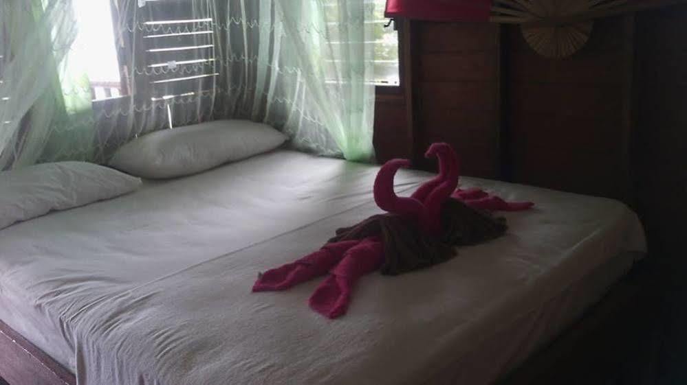 Koh Jum Aosi Beach View Bagian luar foto