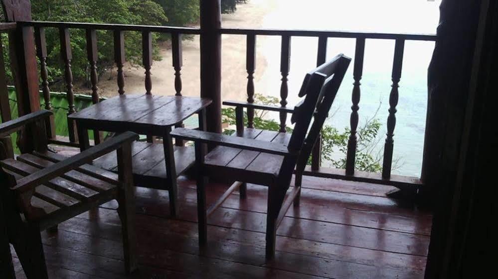 Koh Jum Aosi Beach View Bagian luar foto