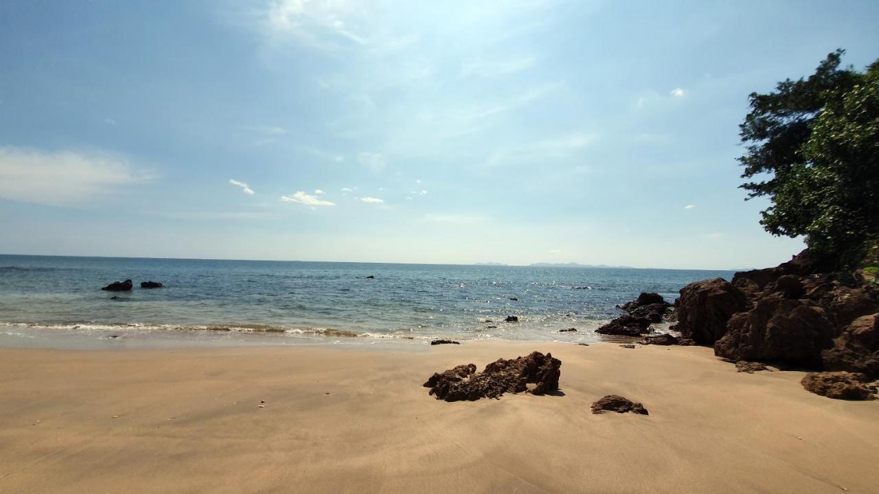 Koh Jum Aosi Beach View Bagian luar foto