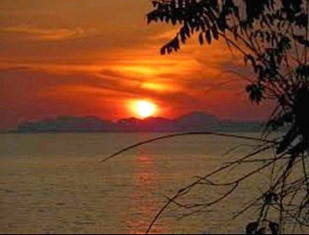 Koh Jum Aosi Beach View Bagian luar foto